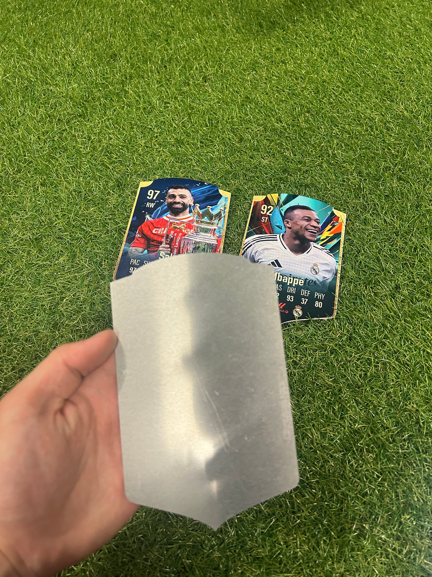 Medium Trio → 3 × Medium Cards